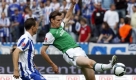 Tim Boroswki schiebt den Ball zum 2:0 ins Tor, Pal Dardai kann nicht stören. Foto: ap