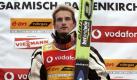 Erstmals - und bisher das einzige Mal - wurden 2006 zwei Skispringer als Sieger der Vierschanzentournee geehrt. Der Tscheche Jakub Janda lag in der Saison nach acht Sprüngen mit 1081,5 Punkten exakt gleichauf mit dem Führenden Janne Ahonen. Da es bei gleicher Punktzahl keine weiteren Entscheidungskriterien gibt, wurden beide zu Tourneesiegern erklärt. Foto: dpa