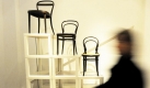 Das Hamburger Museum für Kunst und Gewerbe präsentiert in der Ausstellung Fenomen Ikea erstklassiges Stuhldesign. Foto: dpa