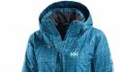Helly Hansen hat den Farbton Blau ebenfalls aufgegriffen und in einer wärmenden Skijacke für Damen Funktionalität und Trend miteinander verbunden. Foto: sportscheck.de