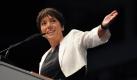 Weitab von allem Parteigeplänkel steht die frühere Ratsvorsitzende der Evangelischen Kirche, Margot Käßmann. Als Kandidatin hat sie der niedersächsische SPD-Vorsitzende Olaf Lies ins Spiel gebracht. Und auch der Verfassungsrechtler Hans Herbert von Arnim könnte sich Käßmann aufgrund ihresunglaublichen Charismas als Bundespräsidentin vorstellen. Das Problem: Käßmann war Anfang des Jahres betrunken am Steuer erwischt worden. Foto: dpa