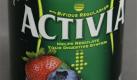 A container of Activia is seen on Wednesday, Dec. 15, 2010, in Montpelier, Vt. Under a 38-state settlement, Dannon will change its marketing practices and pay $21 million to the Attorneys General to settle allegations that Dannon made unsubstantiated and unlawful marketing claims on its Activa and DanActive products. (AP Photo) Foto: ap