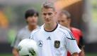 Lars Bender (ab 76.): Kam für den schwachen Rolfes und ist der 47. Debütant in der Ära Löw. Ein unauffälliger Einstand. Foto: dapd