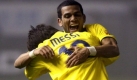 Auch der Brasilianer Dani Alves spielt auf der rechten Seite, auch er ist einer der besten Außenverteidiger der Welt, auch er kam vom FC Sevilla. Real Madrids Rivale FCBarcelona zahlte 29 Millionen Euro, damit er mit Leo Messi jubeln kann. Foto: dpa