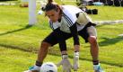 Torhüterin Nadine Angerer schwitzt gemeinsam mit ihren Team-Kolleginnen der DFB-Frauennationalmannschaft auf dem Übungsrasen in Herzogenaurach, um für die nahende Fußball-Weltmeisterschaft der Frauen gewappnet zu sein. Am 26. Juni wird das erste Spiel des Turniers angepfiffen. Foto: dapd