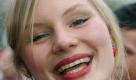 Rosalie Thomass 
Ich verbringe die Feiertage total langweilig: Ich bin in Bayern bei der Familie und Freunden. Und Silvester wahrscheinlich in Paris, Urlaub machen. Ich habe einmal Silvester gearbeitet, um null Uhr gedreht. Das war eine Hochschulproduktion, wo es kein Geld gab und wir konnten auch nichts nachstellen. Da stand ich auf der Oberbaumbrücke in Berlin und habe gedreht, aber es war auch total cool. Foto: dpa