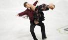 Eistänzer Frohberg/Giesen auf dem letzten Platz
Vorspann: 	
Text: 	

Portland (dpa) - Die Berliner Eistänzer Stefanie Frohberg und Tim Giesen haben beim Eiskunstlauf-Grand-Prix Skate America in den USA einen Rückschlag erlitten. Zum Abschluss des vierten von sechs Wettbewerben der Grand-Prix-Serie belegten sie am Sonntag (Ortszeit) in Portland nur den neunten und letzten Platz. Bis auf eine verwackelte Pirouette machten die deutschen Juniorenmeister keinen Fehler, aber im Vergleich zu den anderen Paaren fehlte es ihnen an Schwung und Selbstbewusstsein. Der Sieg ging an die Olympia-Zweiten Meryl Davis/Charlie White (USA), obwohl beide bei einem Zwischenschritt stürzten.

«Wir sind nicht fehlerfrei gelaufen, die Pirouette ging daneben», sagte Giesen. «Wir sind etwas enttäuscht, denn wir hatten uns mehr erhofft», meinte Frohberg, «aber wir haben die Leistung erbracht, die wir momentan drauf haben. Wir müssen noch harmonischer werden und mehr Schwung haben.»

Junioren-Weltmeisterin Kanako Murakami aus Japan gewann den Damen- Wettbewerb vor US-Meisterin Rachael Flatt und Europameisterin Carolina Kostner aus Italien.

## Orte - [Rose Garden Arena] (One Center Court, Portland, OR 97227, USA)

* * * * Die folgenden Informationen sind nicht zur Veröffentlichung bestimmt

## dpa-Kontakte - Autorin: Tatjana Flade - Redaktion: Franko Koitzsch, +49 40 411332112, Florian Lütticke, +49 30 285232232,

dpa hn tf yyno n1 koi lü Foto: ap