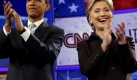 31. Januar 2008
Vershnliche Rivalen: Im ersten direkten TV-Duell der demokratischen Kandidaten gehen Clinton und Obama nicht auf direkten Konfrontationskurs. Die Debatte im Kodak Theatre verfolgen auch Stars wie Pierce Brosnan und Stevie Wonder.
 Foto: dpa