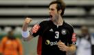 Nationalspieler Uwe Gensheimer ist von den Managern der 18 Handball-Bundesligisten zum Spieler des Jahres gewählt worden. Der Linksaußen der Rhein-Neckar Löwen, der eine überragende Saison ablieferte und in der Champions League zum Torschützenkönig avancierte, verwies seine Auswahlkollegen Adrian Pfahl (VfL Gummersbach) und Sven-Sören Christophersen (Füchse Berlin) auf die Plätze zwei und drei.  Foto: dapd