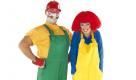Grenzwertig, aber noch in Ordnung: Der Clown-Look. Gerade bei Frauen kann er sehr süß aussehen. Ihren männlichen Pendants raten wir an dieser Stelle von zu viel Schminke ab - sieht irgendwie lächerlich aus. Foto: Karneval-Megastore