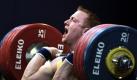 Gold medalist Jurgen Spiess of Germany lifts the weights during 94 Kg mens finals of European Weightlifting Championship in Bucharest, Romania, 10 April 2009. EPA/ROBERT GHEMENT +++(c) dpa - Bildfunk+++ Foto: dpa