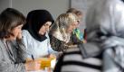 Auch für Erwachsene werden Deutschkurse angeboten. Allerdings reicht das Angebot nach Expertenmeinung nicht aus. Foto: dpa