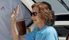 Spanish Queen Sofia waves from the motorboat 'Somni' while enjoying the first day of the 29th edition of the Sailing King's Cup at Palma de Mallorca, Spain, 02 August 2010. EPA/BALLESTEROS +++(c) dpa - Bildfunk+++ Foto: dpa