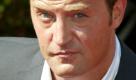 Matthew Perry, der Chandler Bing aus Friends, mag es da eher etwas komödiantischer. Jedenfalls lassen seine Auftritte in den Romanzen Fools Rush In - Herz über Kopf, Ein Date zu dritt oder neben Bruce Willis in der wunderbaren Krimikomödie Keine halben Sachen und deren Fortsetzung Jetzt erst Recht! diesen Schluss zu. Foto: dpa