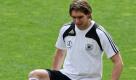 Der deutsche Fußball-Nationalspieler Patrick Helmes in Aktion am Sonntag (25.05.2008) bei einem Training im Stadion des RCD Mallorca (Ono Estadi) in Palma de Mallorca. Die deutsche Fußball-Nationalmannschaft bereitet sich in einem Trainingslager auf der spanischen Insel Mallorca für die im Juni 2008 stattfindende Europameisterschaft in der Schweiz und Österreich vor. Foto: Ronald Wittek dpa +++(c) dpa - Bildfunk+++
 Foto: dpa