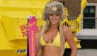 Diese Dame ist dagegen nicht im Skizirkus aktiv. Sie heißt Danielle Lloyd, ist Model aus England und warb für den Skiausrüster Ski republic. Foto: imago