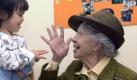 Leider ist Inge Meysel 2004 mit 94 Jahren gestorben und hat die 100 nicht mehr ganz geschafft. Niemand hatte so schöne Falten wie sie. Foto: dapd