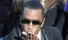 Was Jay-Z kann, kann P. Diddy schon lange. Der Rapper, bürgerlich Sean John Combs, hat 1998 ein eigenes Modelabel gegründet. Sean John läuft seitdem erfolgreich und kann sich sogar über eine Auszeichnung freuen. 2004 bekam es den Mode-Award des Council of Fashion Designers of America. Zunächst konzentrierte sich die Marke auf typische Hip-Hop-Mode, inzwischen dominierenPrêt-à-porter und Haute-Couture-Kollektionen. Foto: dpa