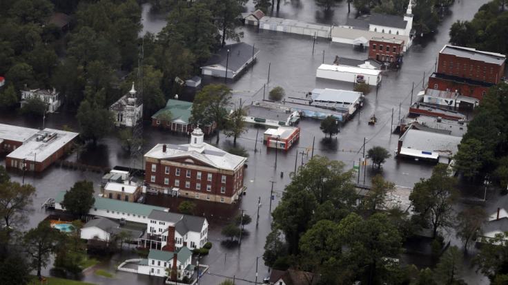 Die Straßen von Trenton stehen vollständig unter Wasser. Ex-Hurrikan