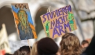 Studieren macht arm - bundesweit haben Studenten gegen die Misere im Bildungssystem und Studiengebühren protestiert. Doch es wird weitere Aktionen geben. Foto: dpa