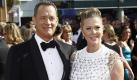 Wie ein Weihnachtsbaum kam Rita Wilson bei den Emmys daher. Die Ehefrau von Tom Hanks sorgte für den Flop-Hingucker des Abends. Was hat sie sich bloß dabei gedacht? Foto: ap