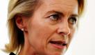 Arbeitsministerin Ursula von der Leyen kämpft weiter für ihren Vorschlag einer Bildungs-Chipkarte. Sie will bei Vertretern der Kommunen und der Länder für ihren Vorschlag werben, bedürftigen Kindern über die Karte vor allem Sachleistungen und Gutscheine zu gewähren. Foto: ap