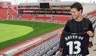 Michael Ballack (Bayer 04 Leverkusen): Die Rückkehr des deutschen Capitano zur kommenden Bundesliga-Saison war bislang der größte Transferhammer. Der 33-Jährige kommt zwar zum Nulltarif aus Chelsea, kostet Bayer aber geschätzte zwölf Millionen Euro. Foto: dpa