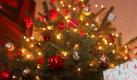 Die Deutschen setzen bei Weihnachtsgeschenken auf Parfüm oder Kosmetikprodukte. (Bild: Malte Christians/dpa)  Foto: dpa