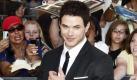Kellan Lutz spielt  in der Twilight-Saga den Vampir Emmett Cullen - seitdem kann er sich vor Filmangeboten kaum retten. In nächster Zeit kommen insgesamt vier neue Filme mit ihm ins Kino - darunter der Fanatasyfilm Immortals, in dem er neben Mickey Rourke zu sehen ist. Auch als Model ist der 25-Jährige dank seines Traumkörpers mehr als gefragt - u. a. für Calvin Klein und H  M. Prognose: Als Actionheld prädestiniert, wenn er sein Sixpack weiterhin fleißig trainiert.
 Foto: dpa