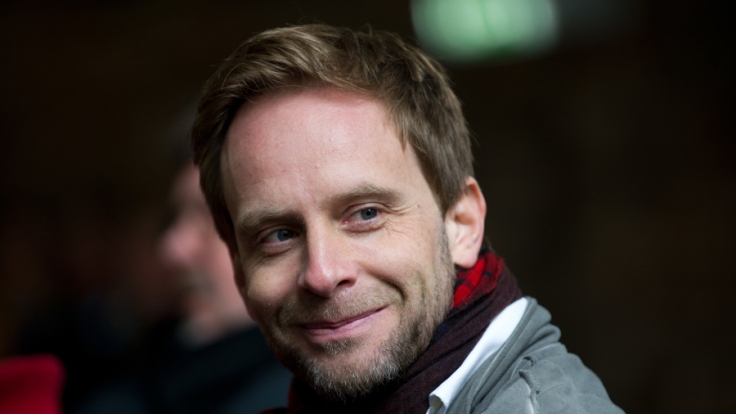 Julian Weigend begann seine Karriere am Theater.