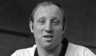 Uwe Seeler, 1970. In diesem Jahr spielte er das letzte Mal in der Nationalmannschaft, zum dritten Mal wurde er «Deutschlands Fußballer des Jahres». Eigentlich hatte der Hamburger bereits vor einiger Zeit seinen Rücktritt aus der Nationalmannschaft vollzogen, kam zur WM 1970 in Mexiko aber wieder zurück. Helmut Schön und Sepp Herberger, eigentlich nicht immer einer Meinung, überredeten Seeler, gemeinsam mit Gerd Müller die Spitze der Mannschaft zu bilden. Foto: dapd