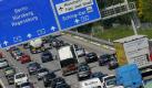 Rund sechs Millionen Besucher werden zum Oktoberfest in München erwartet. Während der 17 Tage, die das bunte Treiben auf der Theresienwiese dauert, müssen Autofahrer rund um die bayerische Landeshauptstadt immer wieder mit Staus rechnen.
 Foto: dpa