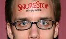 An undated handout photograph showing 20 year-old Scott Fischer of Omaha, Nebraska wearing an advertisement for SnoreStop on his forehead, Fischer advertised his forehead space on eBay, the online auction web site, and is being paid 37,375 US dollars or 28.500 euros to wear the advertisement on his forehead for one month. Foto: dpa