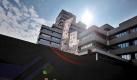 WestLB-Zentrale in Düsseldorf: Die marode WestLB muss umgebaut werden. Foto: dpa