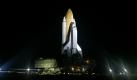 Das Discovery Space Shuttle auf dem Weg zur Startrampe im Weltraumhafen Cape Canaveral. Das Shuttle nimmt den5,47 Kilometer langen Weg vom Hangar zur Rampe auf sich, um am 1. November 2010 starten zu können. Foto: ap