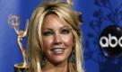 Hollywood-Schauspielerin Heather Locklear (Archivfoto vom 19.09.2004) ist nach einer Schlangenlinienfahrt nahe der kalifornischen Stadt Santa Barbara festgenommen worden. Wie die «Los Angeles Times» am Sonntag berichtete, wurde Locklear am Samstagabend (Ortszeit) auf eine Polizeiwache mitgenommen, kam aber wenig später wieder frei. Ein Anwohner hatte die unsichere Fahrweise der Schauspielerin beobachtet und die Polizei alarmiert. Als die Beamten eintrafen, hatte die 47- Jährige ihr Auto bereits am Straßenrand geparkt. Es werde untersucht, ob Locklear unter dem Einfluss von Medikamenten stand, hieß es. Alkohol soll nicht im Spiel gewesen sein. Der Star von TV-Serien wie «Melrose Place» und «Denver Clan» hatte sich im Juni freiwillig in eine Spezialklinik in Arizona begeben. Dort wurde Locklear vier Wochen lang wegen Angstzuständen und Depressionen behandelt. Foto: dpa