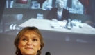 Elke Heidenreich lehnte sich mit ihrer ffentlichen Schelte fr das ZDF zu weit aus dem Fenster. Die Mainzer sgten ihre Sendung Lesen! ab. Heidenreich empfiehlt ihre Bcher jetzt im Internet. Foto: dpa