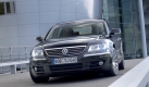 So betrachtet, ist der Audi A8 für Fahrer mit Drang zu höheren Autoweihen eine gute Wahl. Vor dem Kauf sollten sich potenzielle Käufer allerdings die Alternative aus dem VW-Konzernbestand anschauen - den VW Phaeton (im Bild).

 Foto: ddp