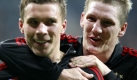 Poldi und Schweini sind zwei Fußballspieler und Freunde, die Deutschland nicht nur auf dem Rasen mit ihrem unbekümmerten Auftreten eroberten. Bei der Fußball-WM 2006 erlebte Deutschland vor allem wegen den beiden ein Sommermärchen ... Foto: dpa