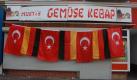 Deutsch-türkische Freundschaft: Berlin hofft auf ein friedliches Fußballfest. Foto: imago