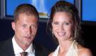Schauspieler Til Schweiger und seine Frau Dana flanieren am Donnerstag (01.12.05) in der Neuen Messe Muenchen ueber den roten Teppich zur Verleihung des Bambi 2005. Die begehrte Trophaee, die als der wichtigste deutsche Medienpreis gilt, wurde in 14 Kategorien vergeben.
 Foto: ddp