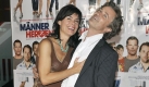 Das Schauspielerpaar Timothy Peach und Nicola Tiggeler war ganz offensichtlich ebenfalls bei bester Laune. Foto: dpa