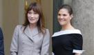 In der Regel überstrahlt Carla Bruni die anderen First Ladys. Sogar die attraktive Victoria von Schweden sieht neben der Schönen von der Seine ein wenig blass aus. Foto: dapd