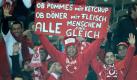 Dieser Türkeifan ist zwar nicht der größte Poet, recht hat er trotzdem. Foto: ddp