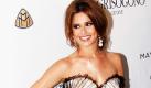 Im ersten Trennungsschock hat die englische Popsängerin Cheryl Cole zwar gesagt, dass sie keinerlei Ansprüche gegen ihren zukünftigen Ex-Mann Ashley Cole stellen wolle. Inzwischen hat sie es sich aber offenbar anders überlegt. Wie der Daily Star online meldet, möchte Cheryl bei der Scheidung zumindest das ehemals gemeinsam bewohnte Herrenhaus in der Grafschaft Surrey haben. Das Ehepaar hatte es 2008 für 4,2 Millionen Euro erstanden.  Foto: dpa