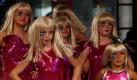 Und der Lady-Gaga-Hype macht auch vor Kindern nicht Halt. Für das chinesische Neujahr im Februar 2011 haben sich diese Knirpse ganz schön gaga angezogen. Ob ihre Mütter Schuld waren? Foto: dapd