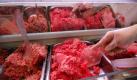 So lecker Tatar, Mett oder Hackepeter auch schmecken, im Sommer sollte man die Finger davon lassen. Foto: ddp