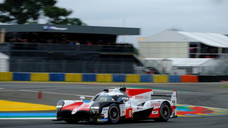 Beim 24-Stunden-Rennen von Le Mans konnte sich Fernando Alonso durchsetzen.