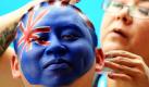 Ein Zuschauer der Australian Open hat sich die Flagge Australiens ins Gesicht malen lassen. Foto: ap
