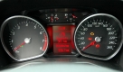 Im Display des Bordcomputers werden keine Informationen zum Gasbetrieb angezeigt, die Reichweitenanzeige bezieht sich nur auf den Benzintank. Der Fahrer kann jederzeit zwischen beiden Betriebsarten wechseln, was auch reibungslos funktioniert. Ein Leistungsunterschied ist nicht zu spüren, auch wenn die Fahrleistungen auf dem Papier im LPG-Modus einen Hauch schlechter sind. Foto: press-inform